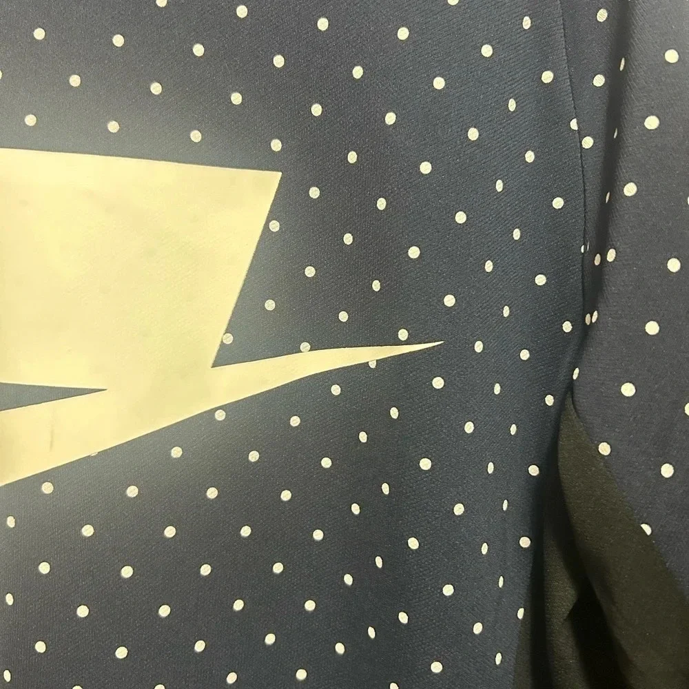 Nike NSW long sleeved mens size M blank logo crew in excellent condition - Picture 4 of 10